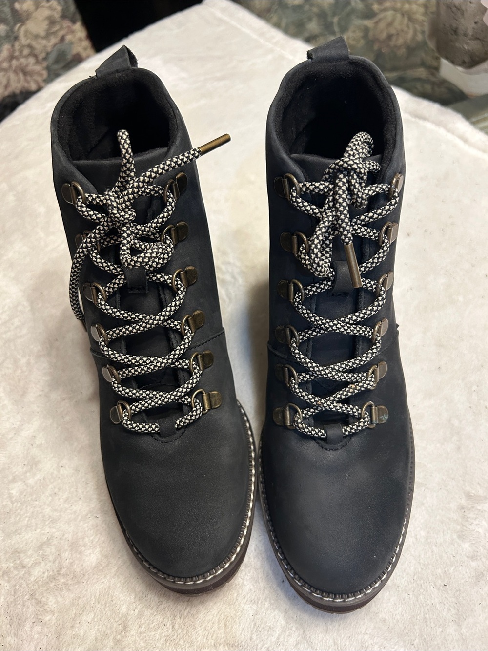 Toms Black Lace-Up Ankle Boots with Contrasting Laces